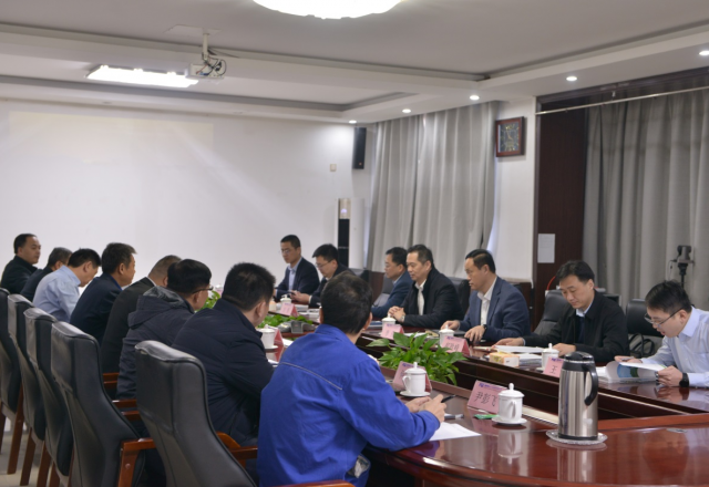 集团公司领导乐江华到冠亚手机平台公司调研指导工作