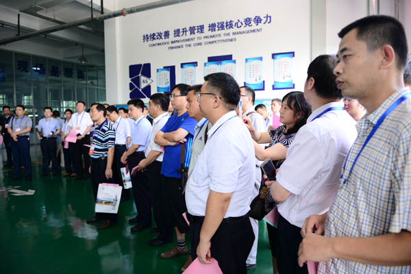 汶上博士智库联盟参访团参访冠亚手机平台公司